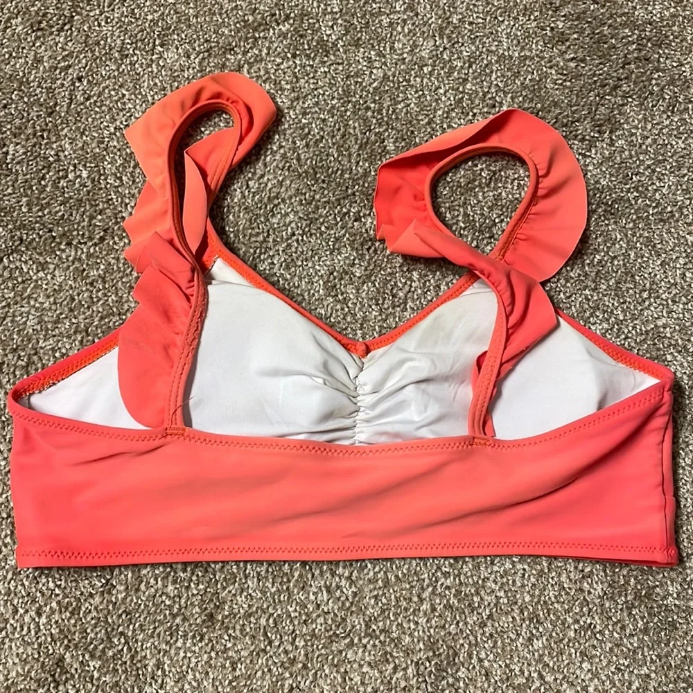 Ombre Ruffle Bikini Top - Picture 2 of 9